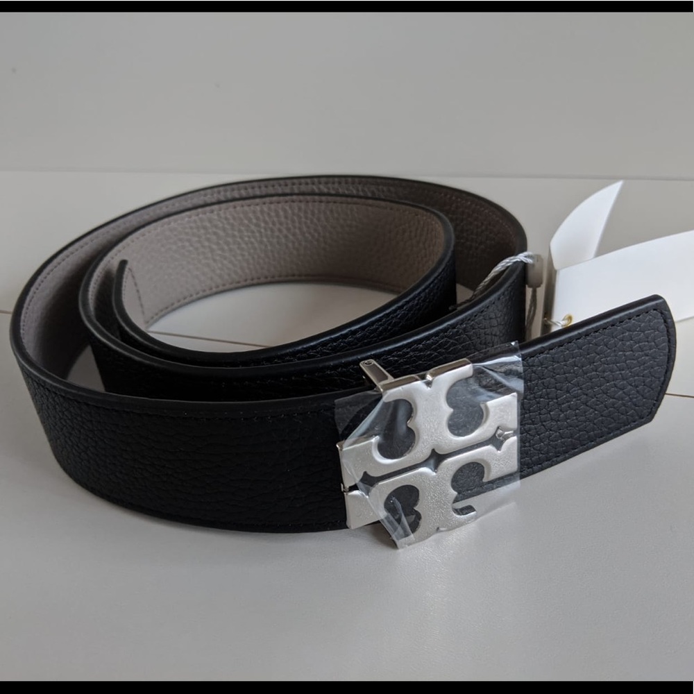 Tory Burch Reversible 1.5” black/gray w/silver.